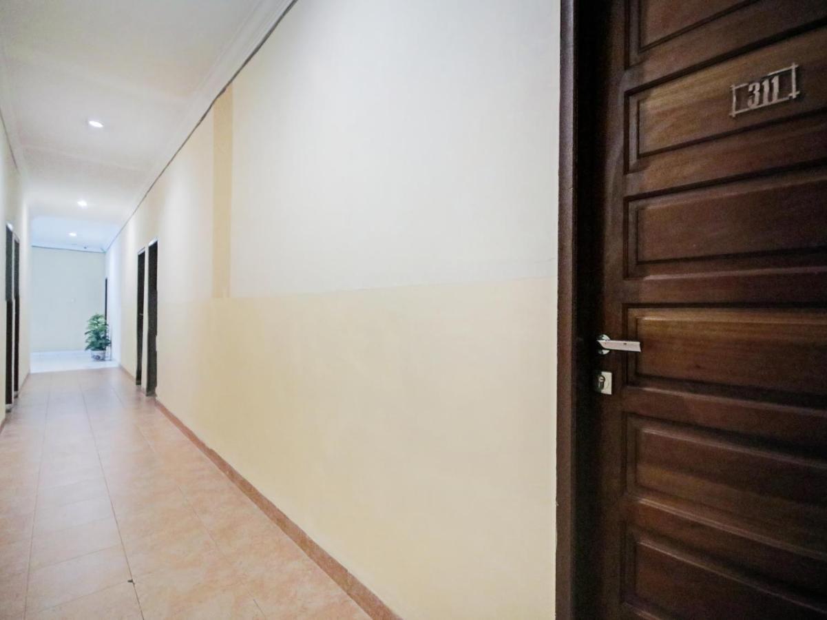Oyo 90381 Belva Hotel 2*