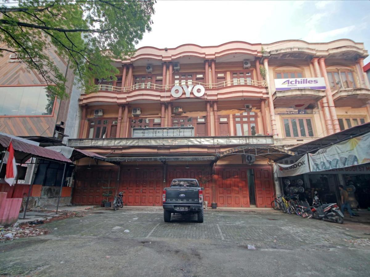 Hotel Oyo 90381 Belva Medan